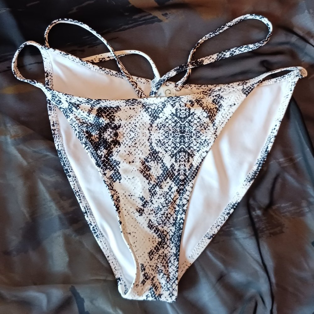 NWOT - Cupshe Sexy Zebra Print Bikini Bottom